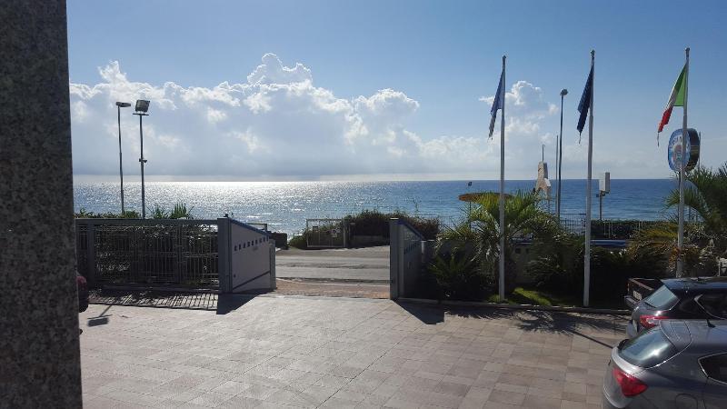 Serpa Hotel Anzio Exterior photo