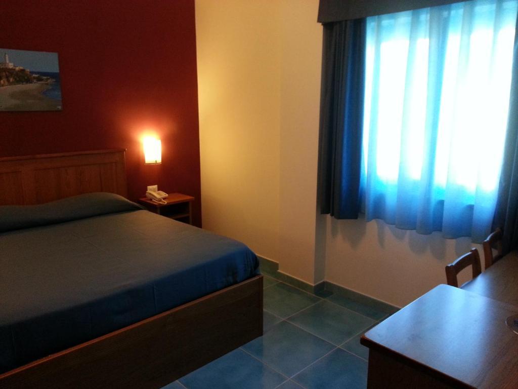 Serpa Hotel Anzio Room photo