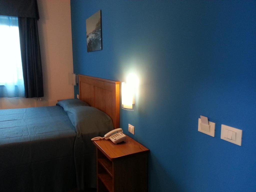 Serpa Hotel Anzio Room photo