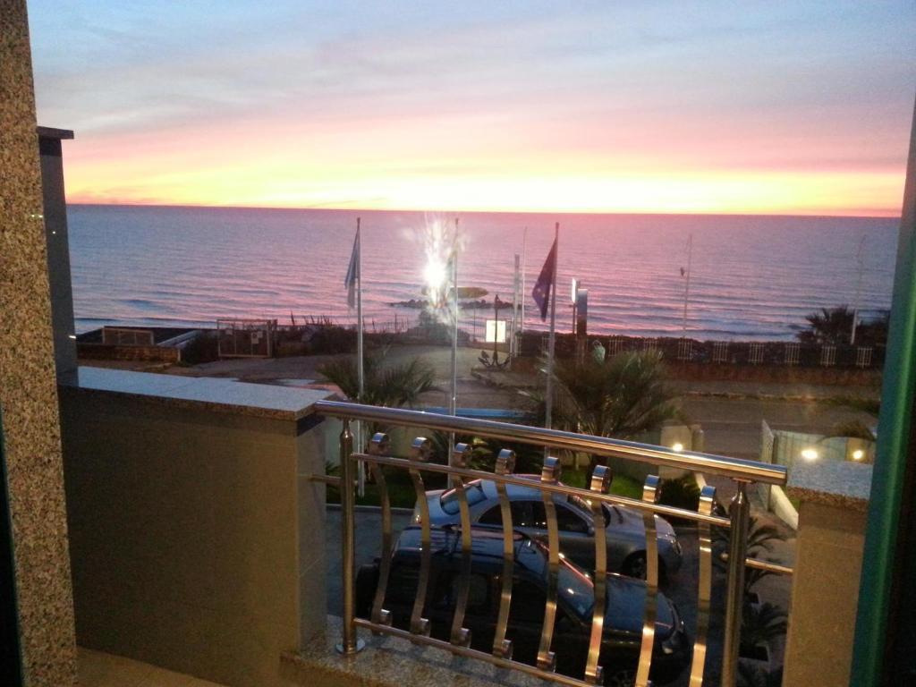 Serpa Hotel Anzio Exterior photo