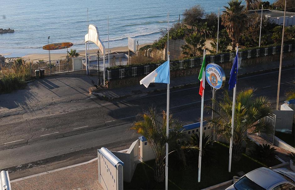 Serpa Hotel Anzio Exterior photo