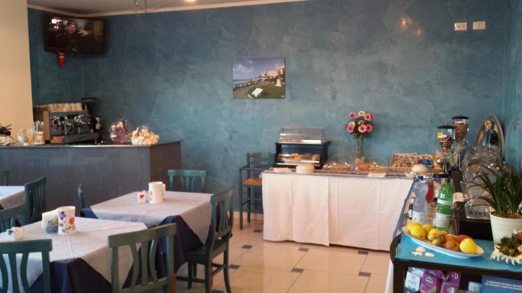 Serpa Hotel Anzio Exterior photo